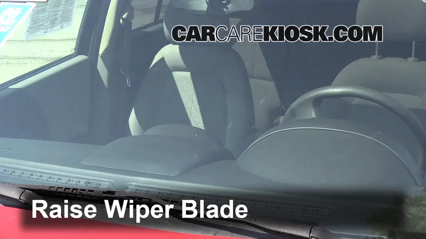 2005 Saturn Vue 2.2L 4 Cyl. Windshield Wiper Blade (Front)